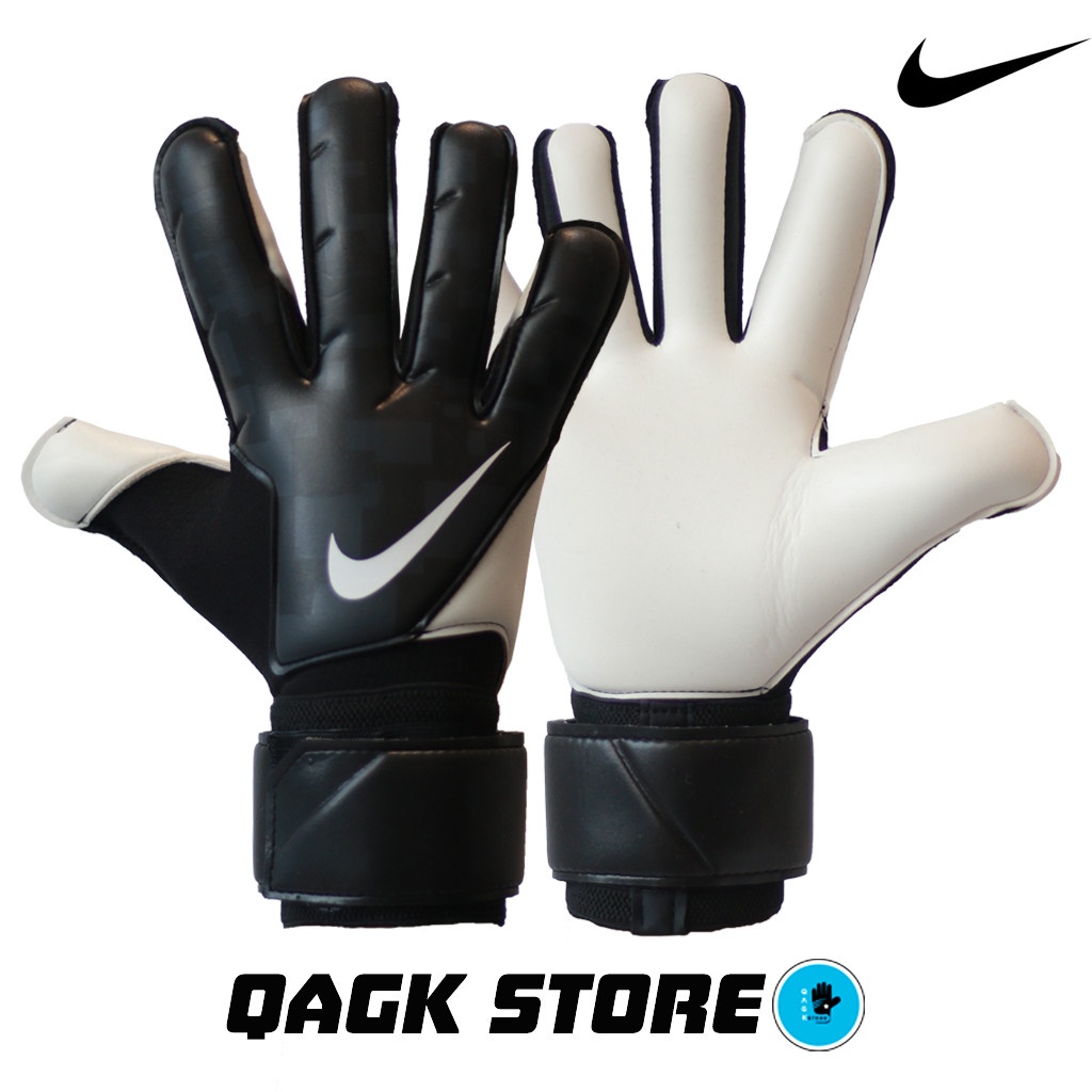 găng tay đá bóng nike